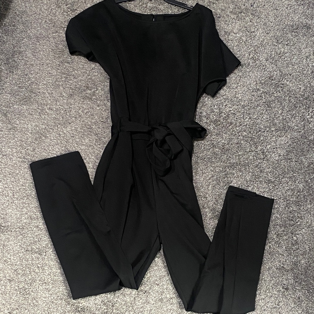 Black Women's Short-Sleeve Jumpsuit with Tie Waist Medium